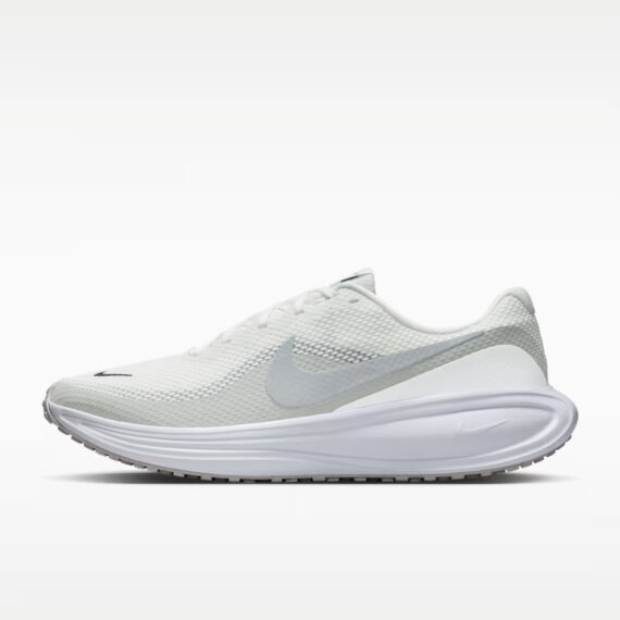 NIKE REVOLUTION 8