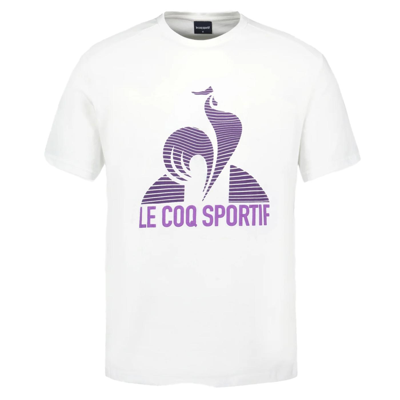 LE COQ SPORTIF TENNIS FANWEAR Tee SS 24 N°1 M n.o.w/p.velvet/chive blossom 2410522 CAMISA T-SHIRT