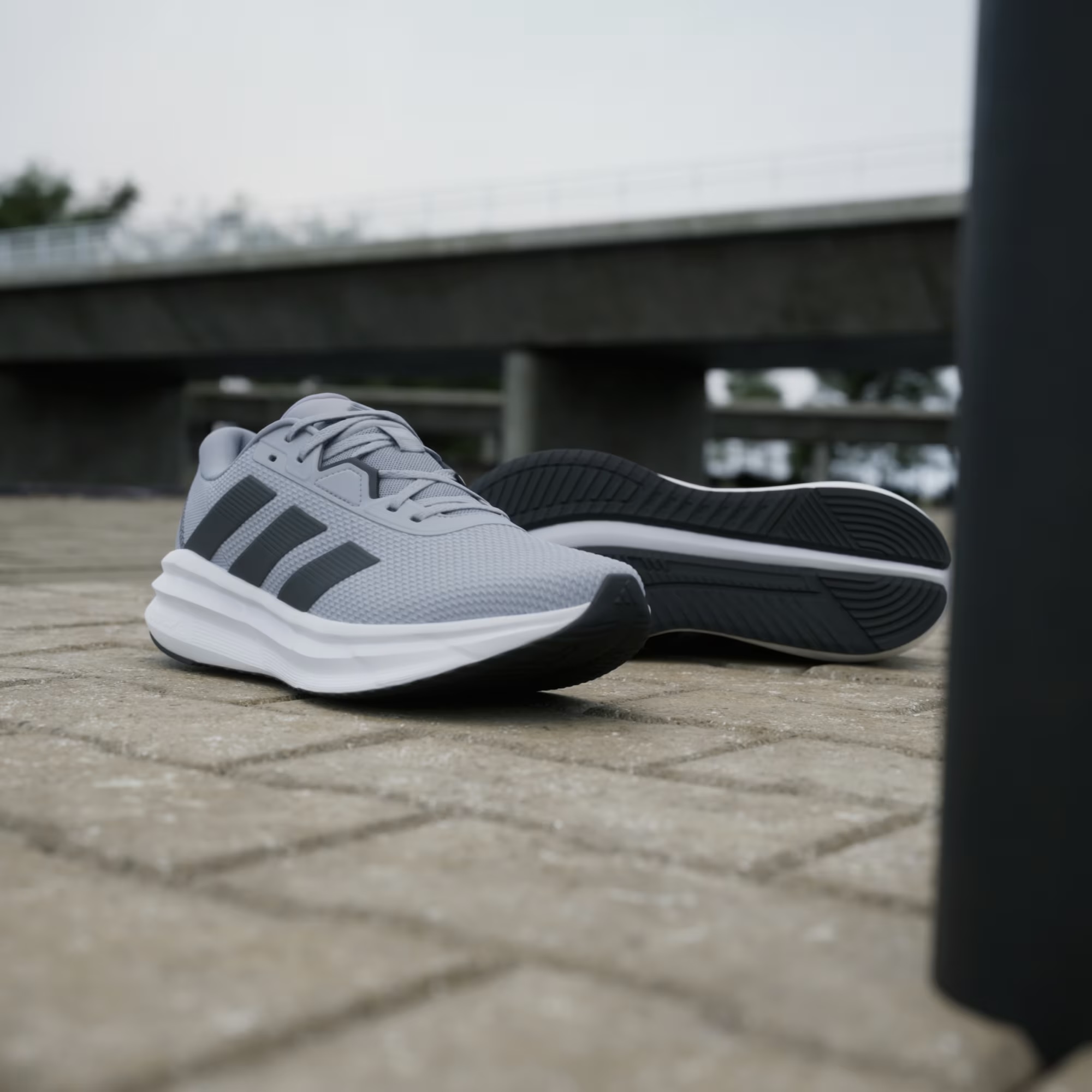 Galaxy_7_Running_Shoes_Grey_ID8754_HM4