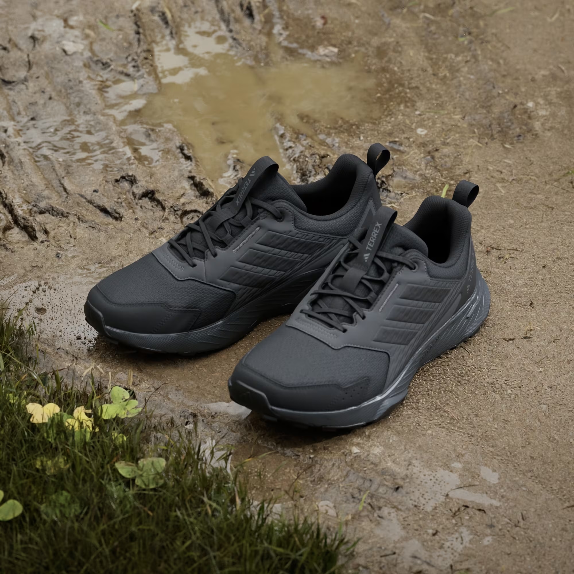 Tracefinder_Trail_Running_Shoes_Black_IH2930_HM5