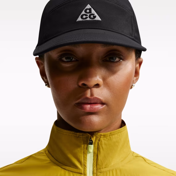 Nike ACG Fly